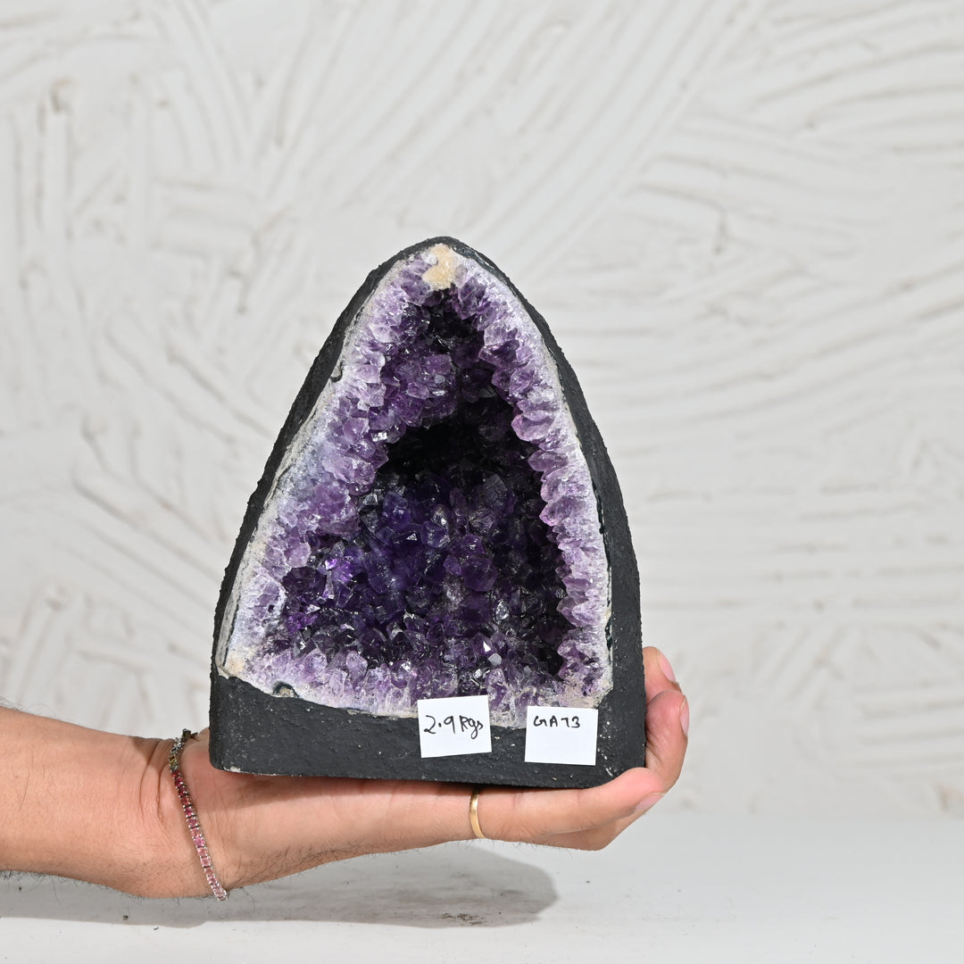 Natural Amethyst Geode 2.9kg - Raw Crystal for Healing