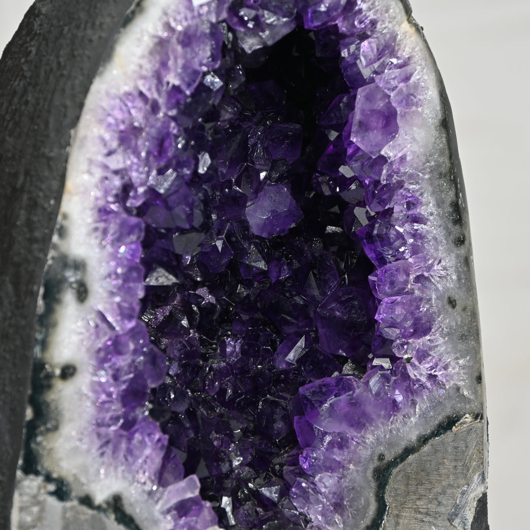 Natural Amethyst Geode 3.9kg - Raw Crystal for Healing