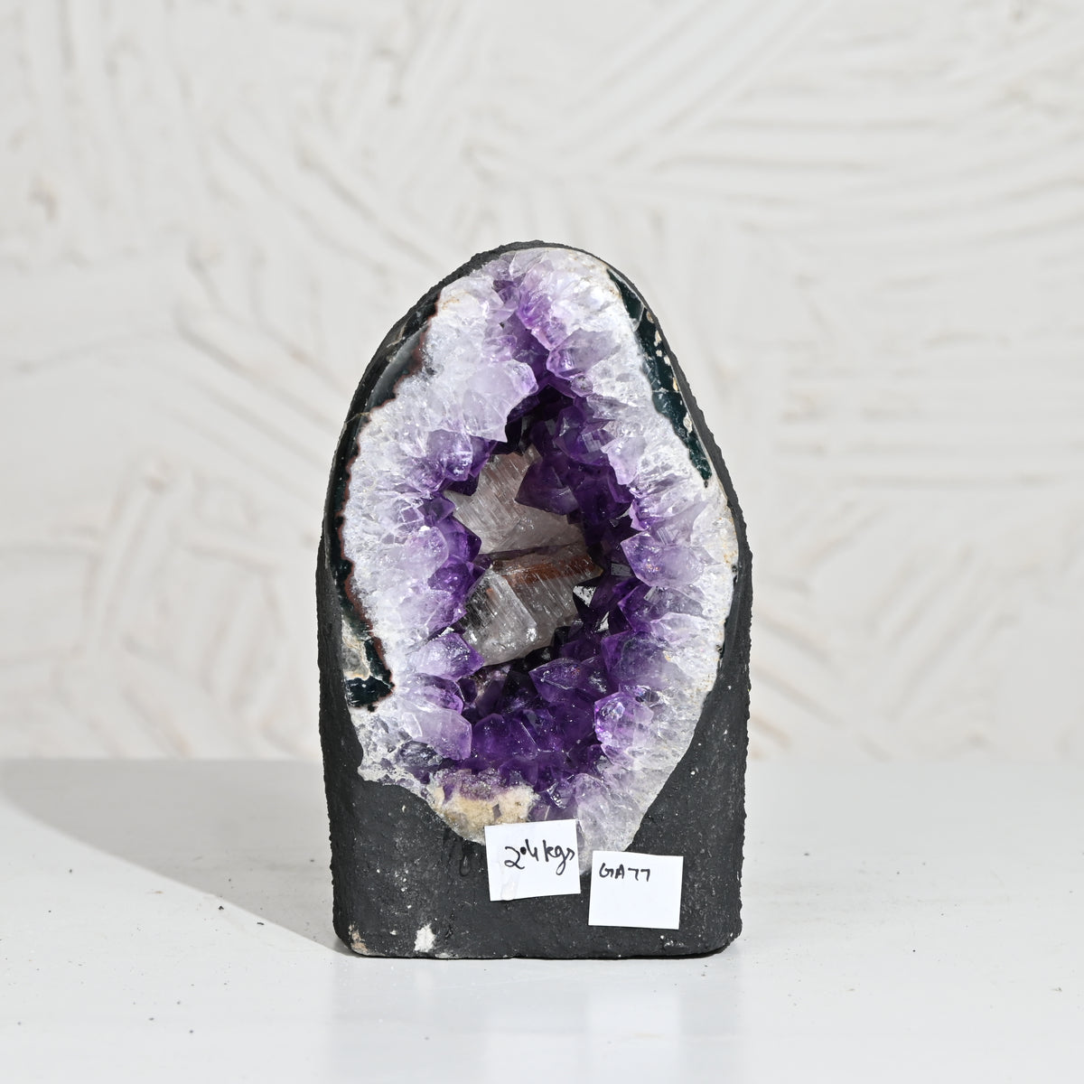 Amethyst Geode – Vibrating Crystals, Jaipur