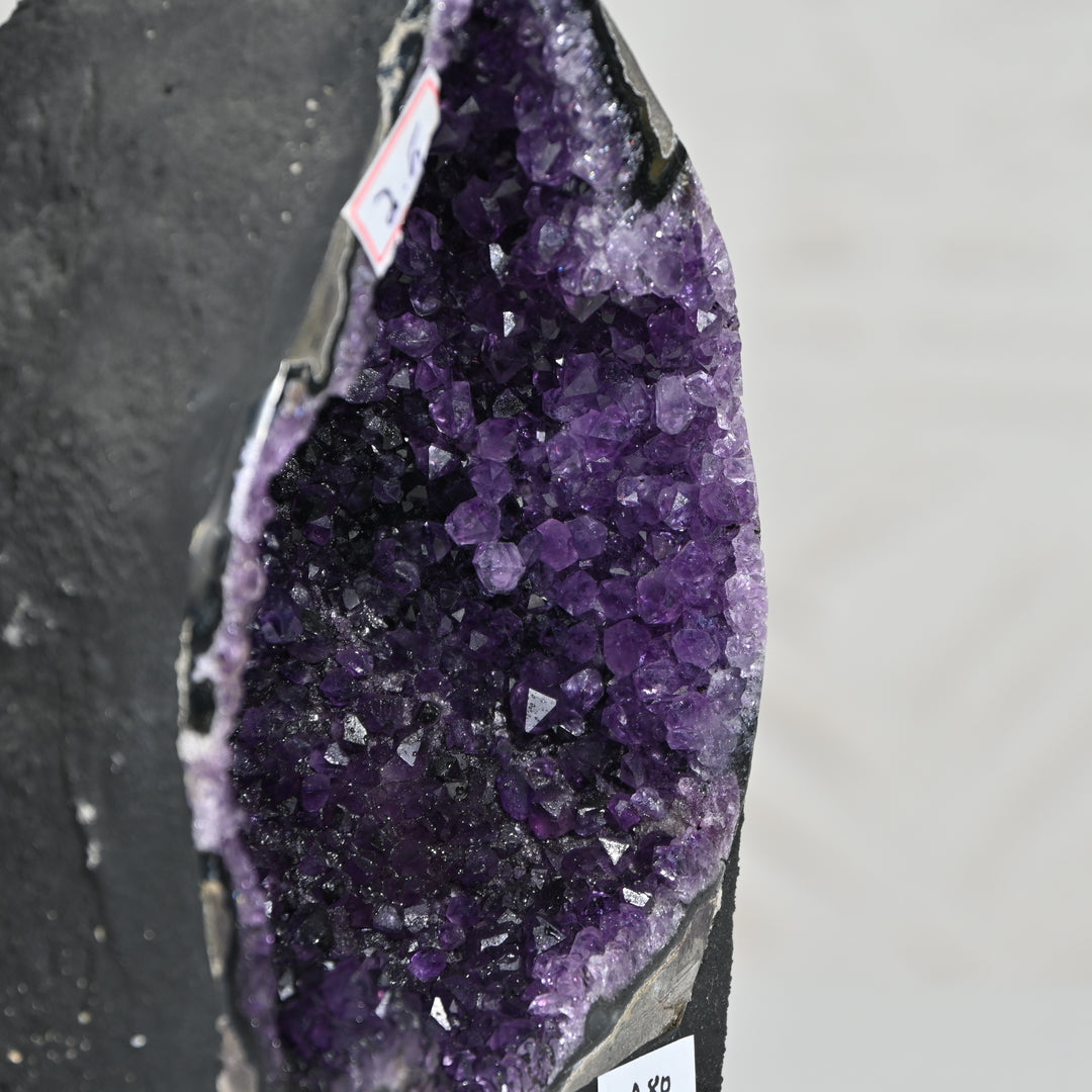 Natural Amethyst Geode 2.5kg - Raw Crystal for Healing