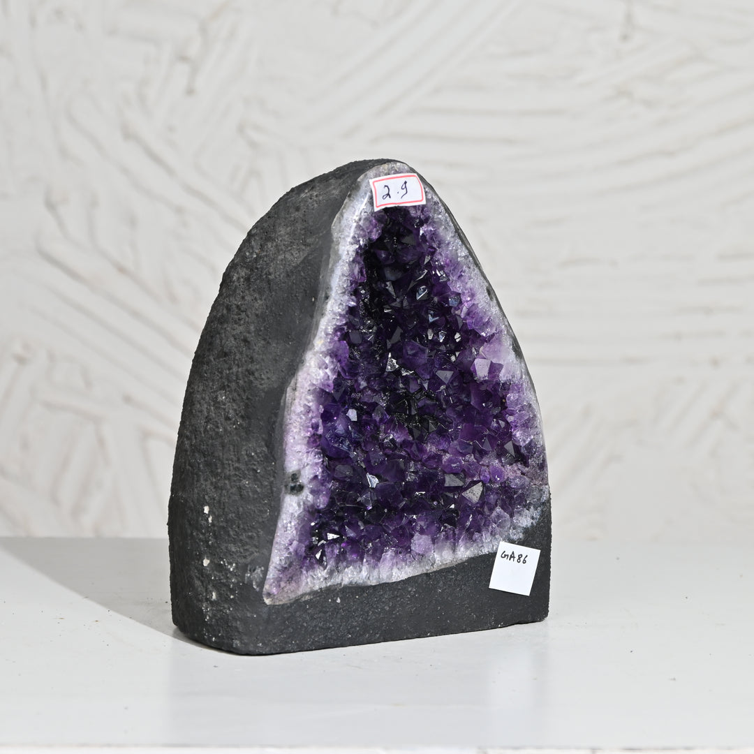 Natural Amethyst Geode 2.9kg - Raw Crystal for Healing