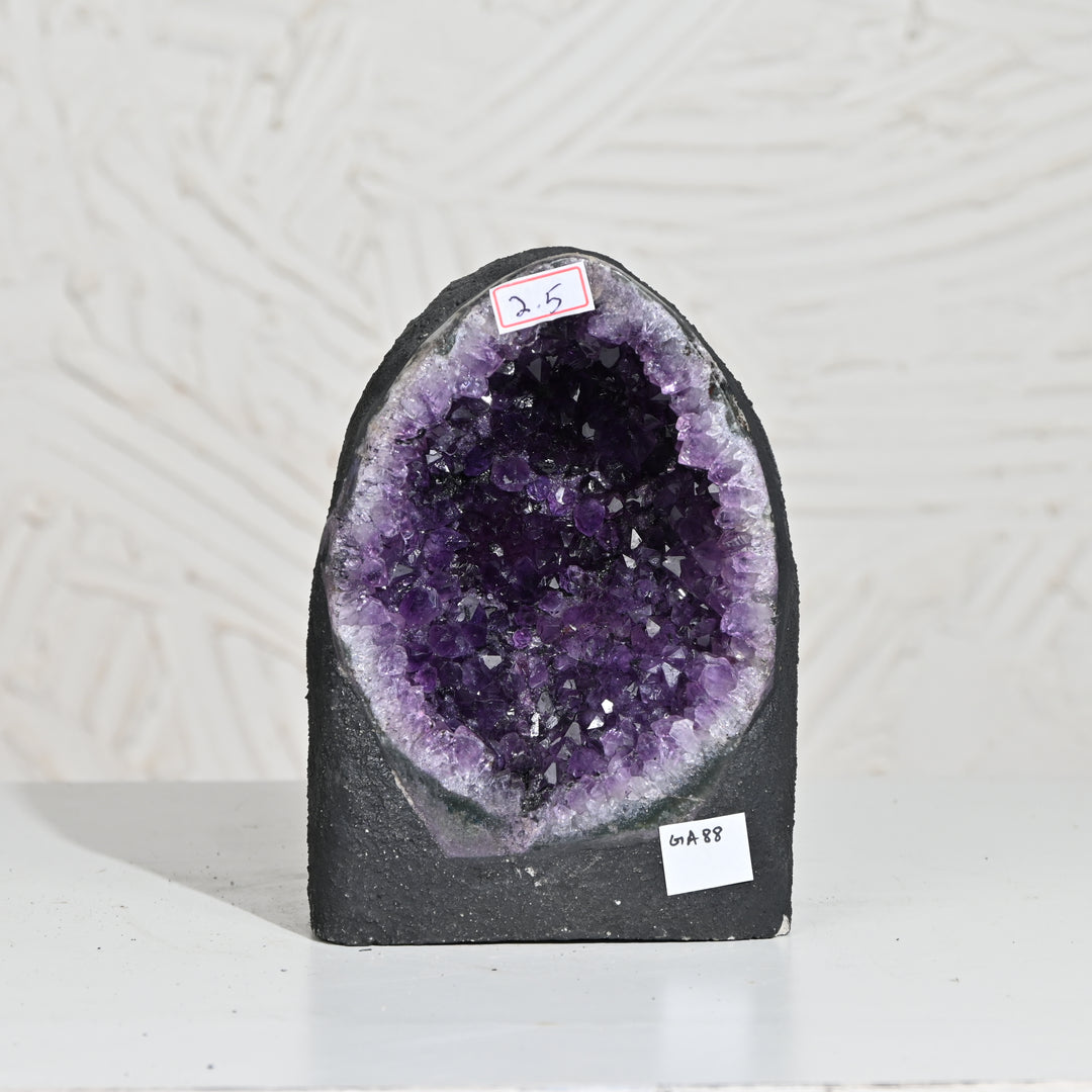 Natural Amethyst Geode 2.5kg - Raw Crystal for Healing