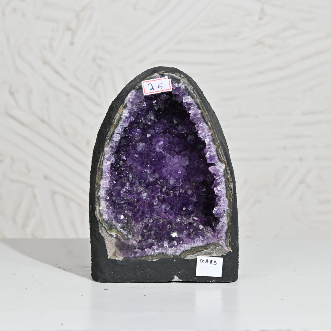 Natural Amethyst Geode 2.5kg - Raw Crystal for Healing