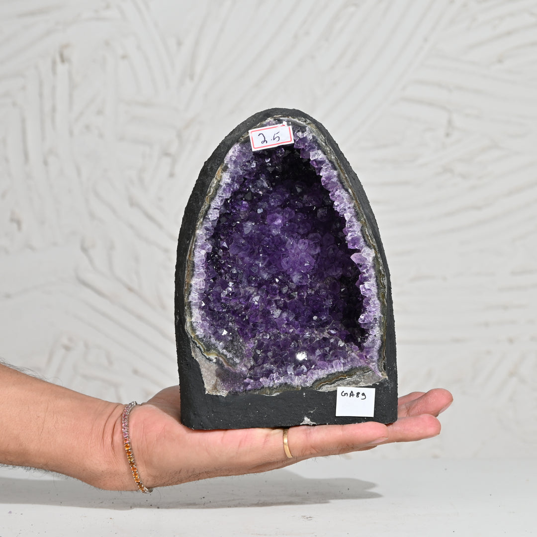 Natural Amethyst Geode 2.5kg - Raw Crystal for Healing