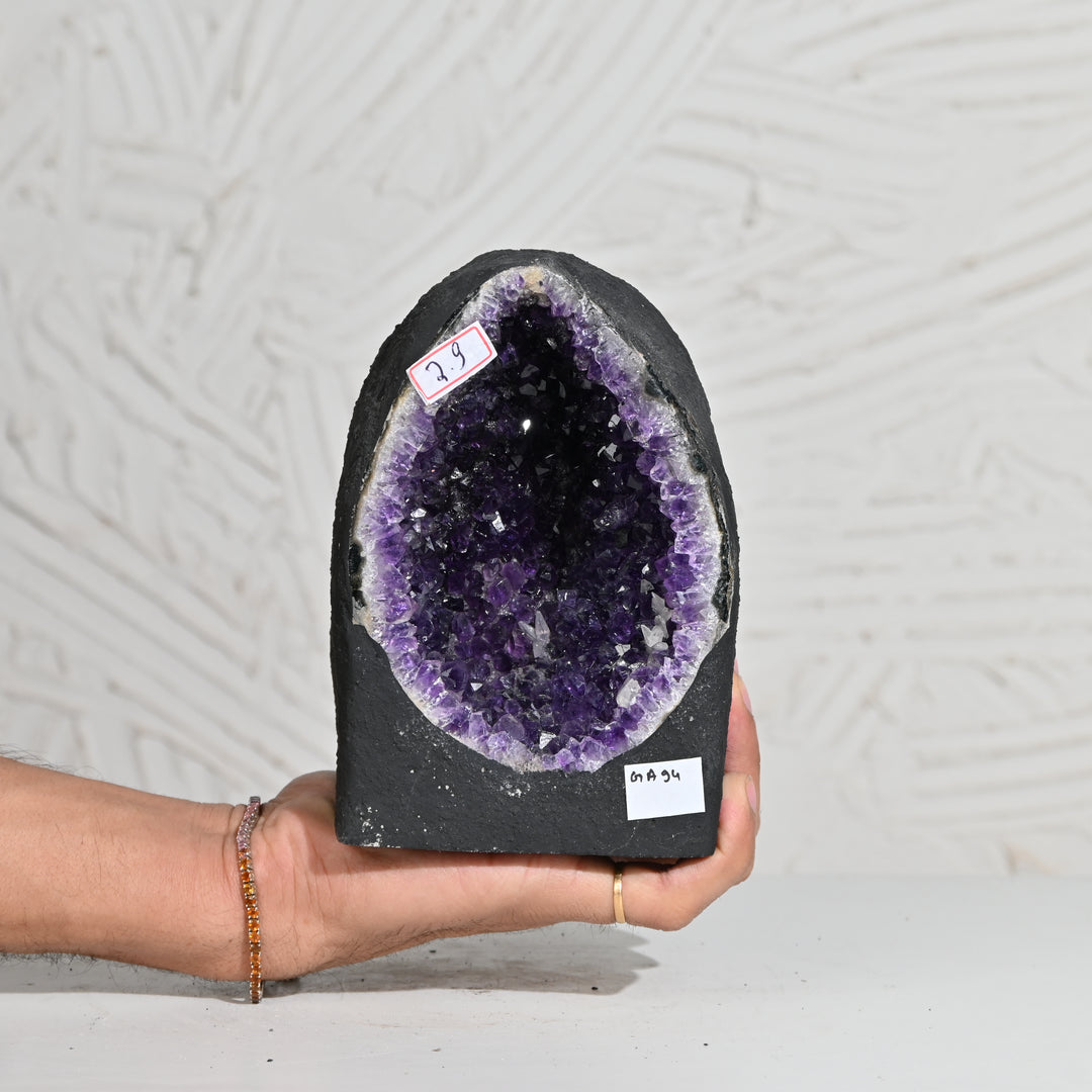 Natural Amethyst Geode 2.9kg - Raw Crystal for Healing