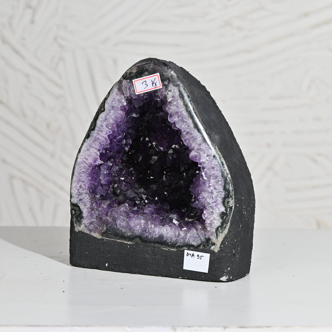 Natural Amethyst Geode 3.1kg - Raw Crystal for Healing