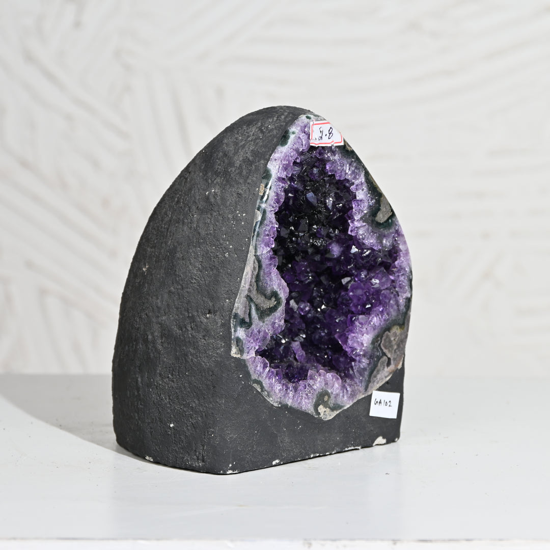 Natural Amethyst Geode 2.8kg - Raw Crystal for Healing