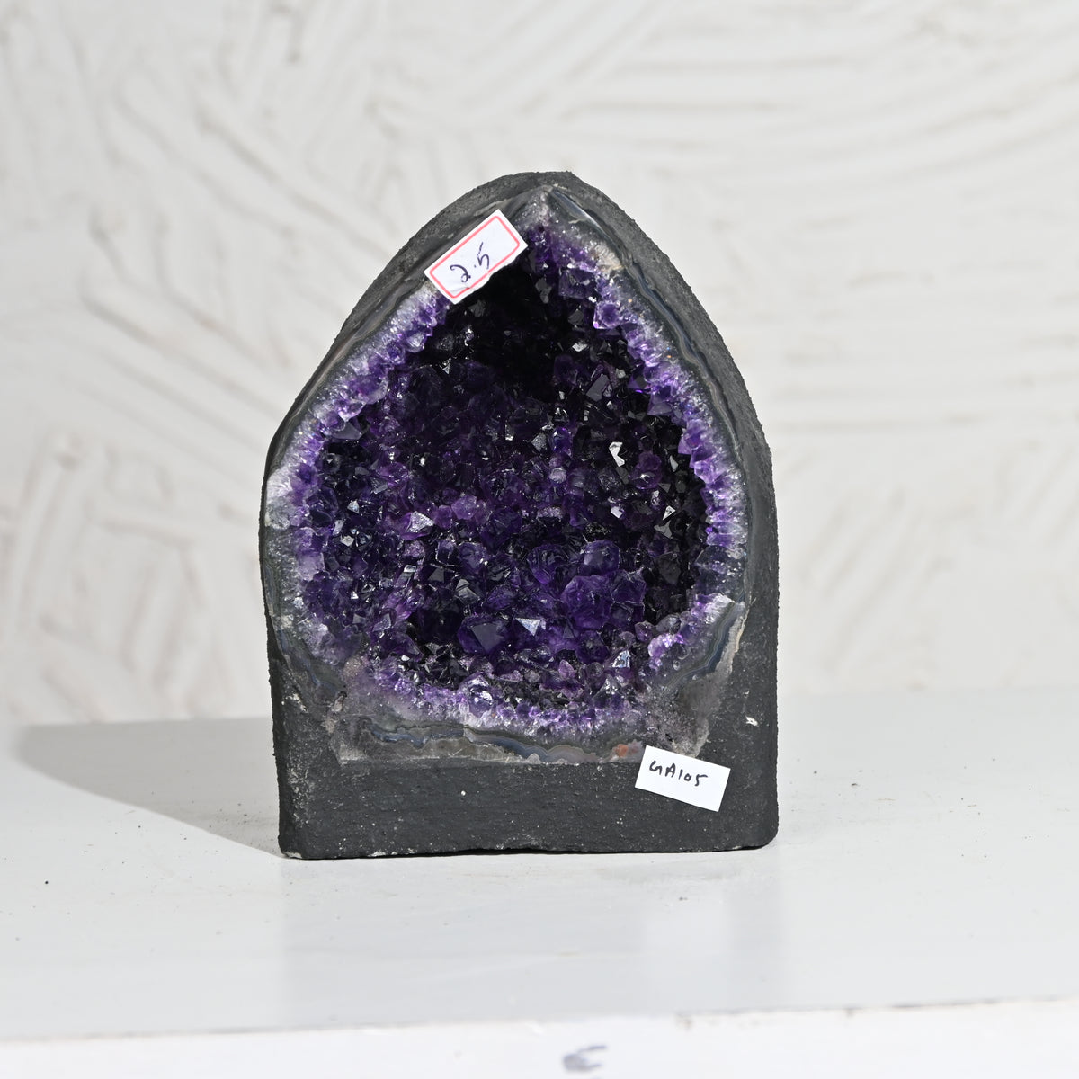 Amethyst Geode – Vibrating Crystals, Jaipur