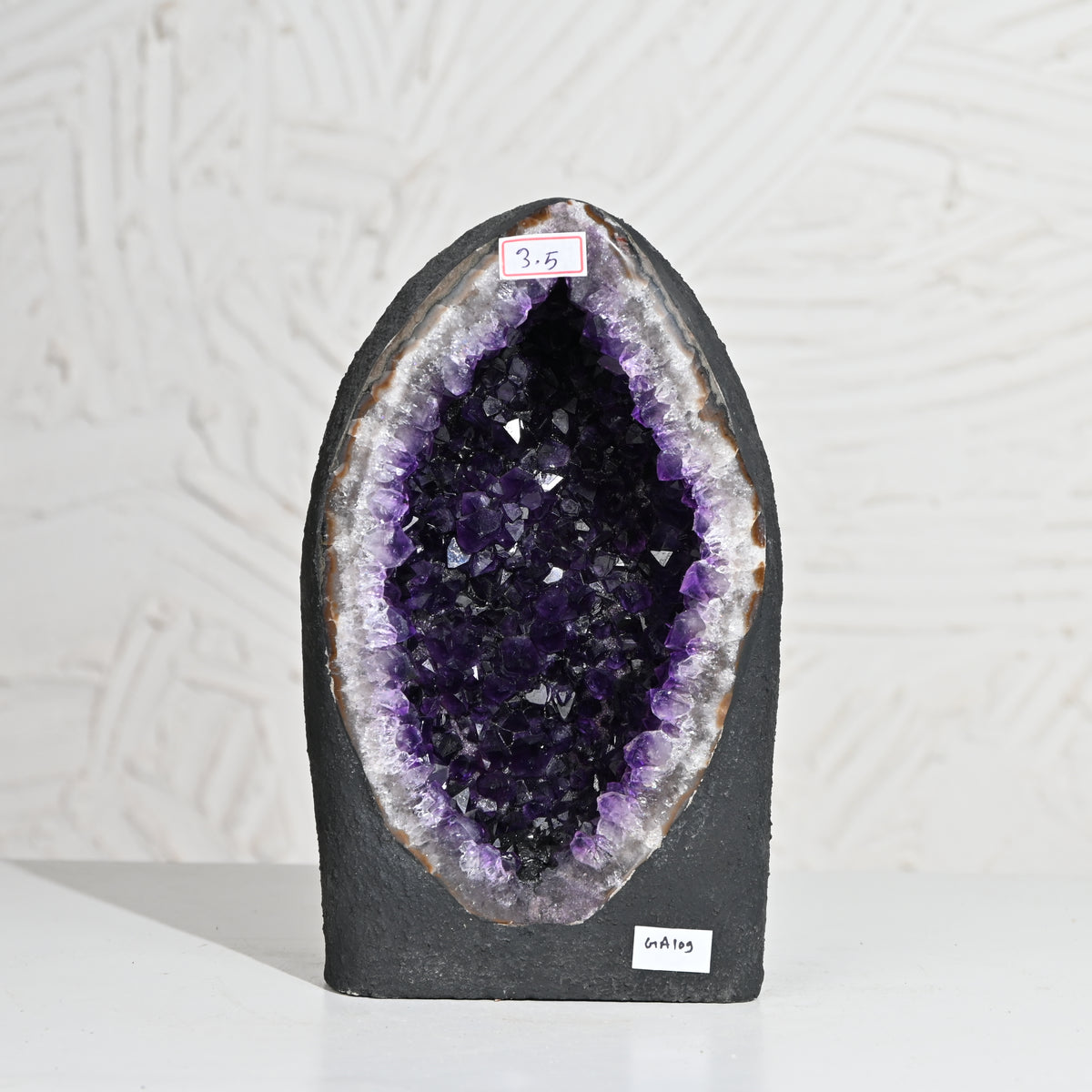Amethyst Geode – Vibrating Crystals, Jaipur
