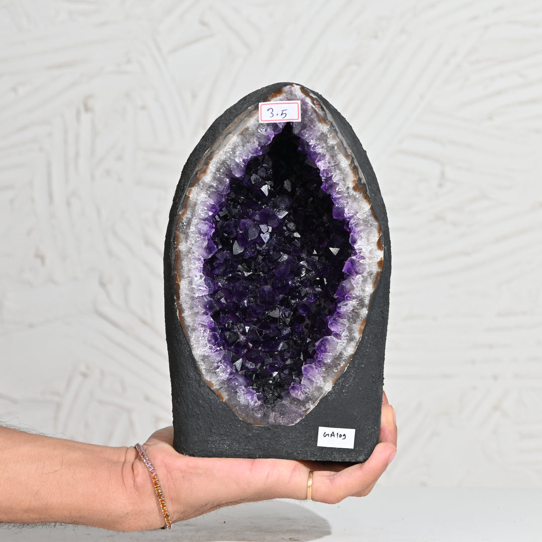 Natural Amethyst Geode 3.5kg - Raw Crystal for Healing