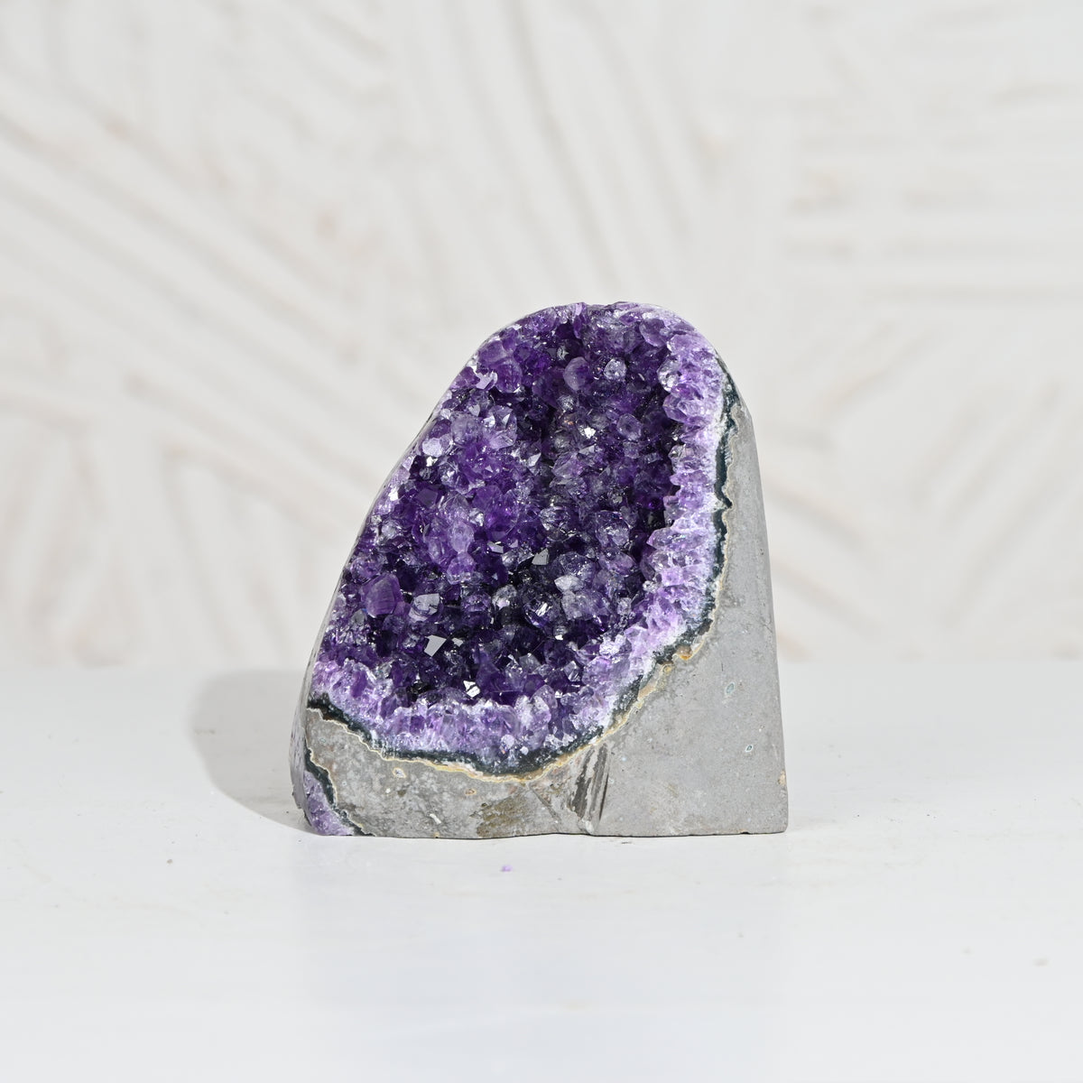 Amethyst Geode – Vibrating Crystals, Jaipur