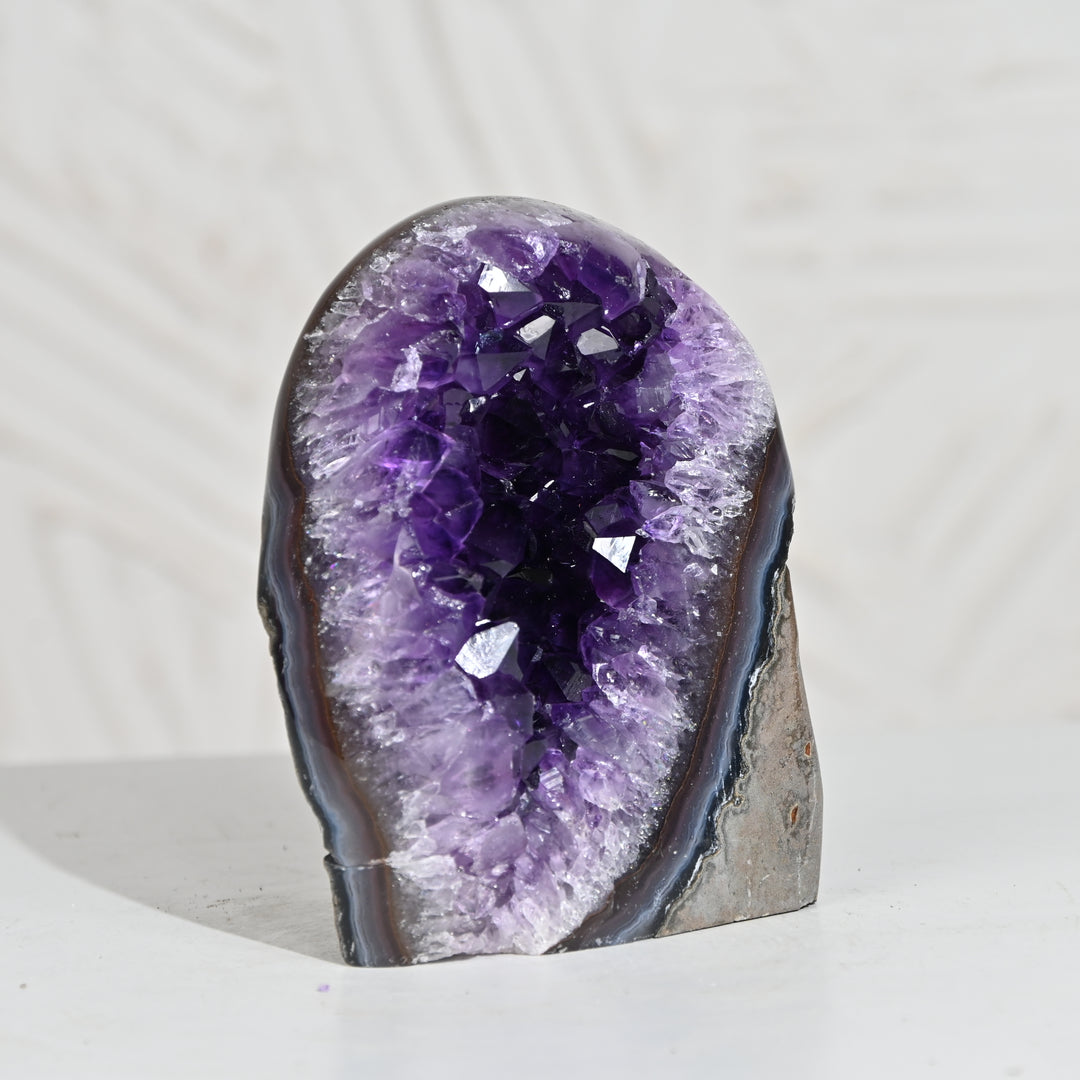 Natural Amethyst Geode 1015g - Raw Crystal for Healing