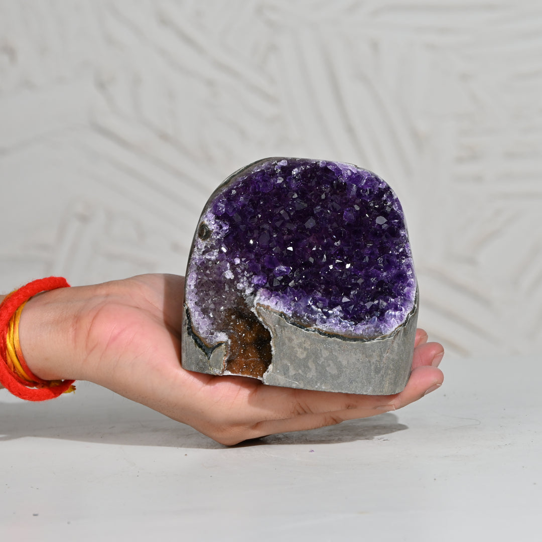 Natural Amethyst Geode 1036g - Raw Crystal for Healing