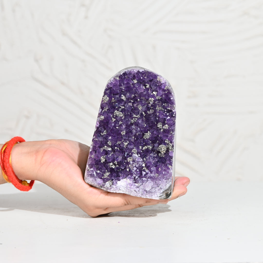 Natural Amethyst Geode 1423g - Raw Crystal for Healing