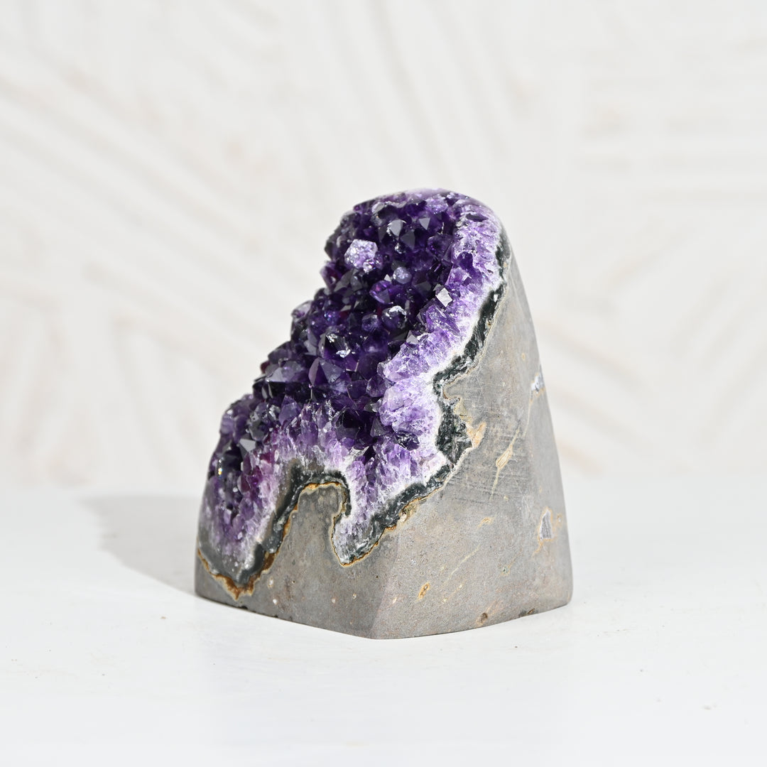 Natural Amethyst Geode 1094g - Raw Crystal for Healing