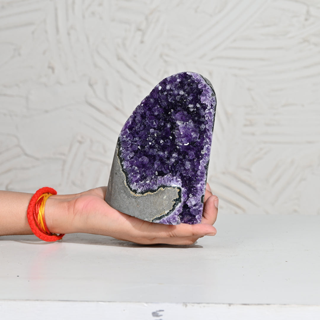 Natural Amethyst Geode 1474g - Raw Crystal for Healing
