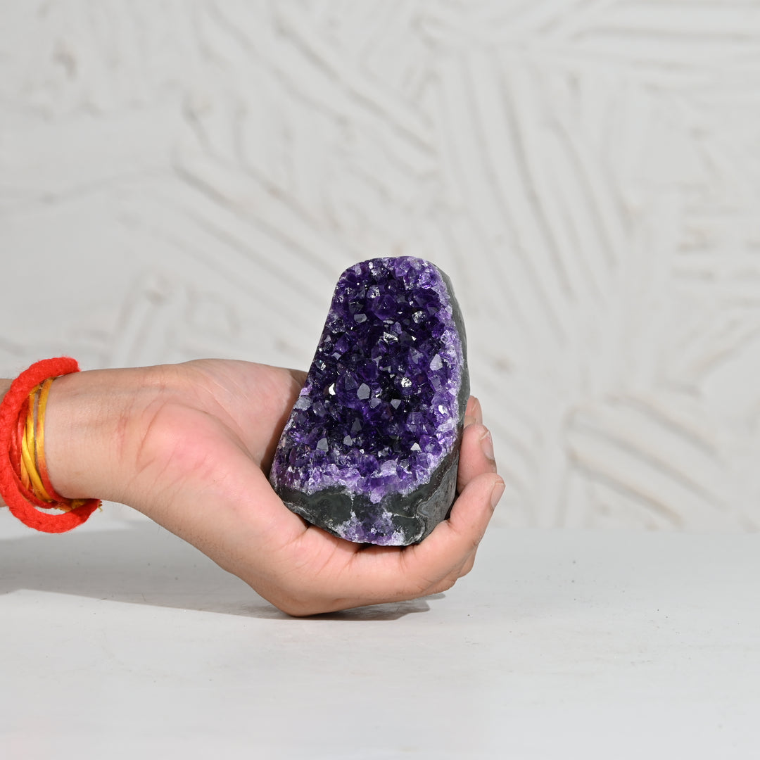 Natural Amethyst Geode 433g - Raw Crystal for Healing