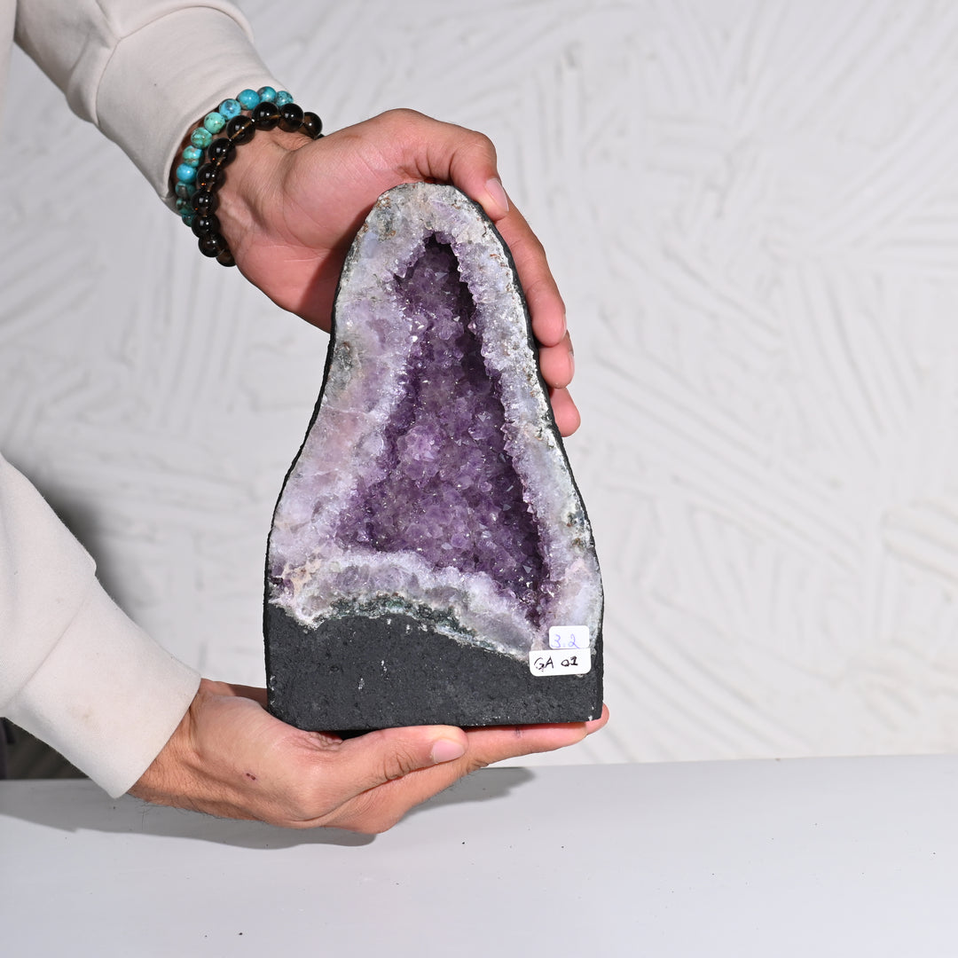 Natural Amethyst Geode 3.2kg - Raw Crystal for Healing