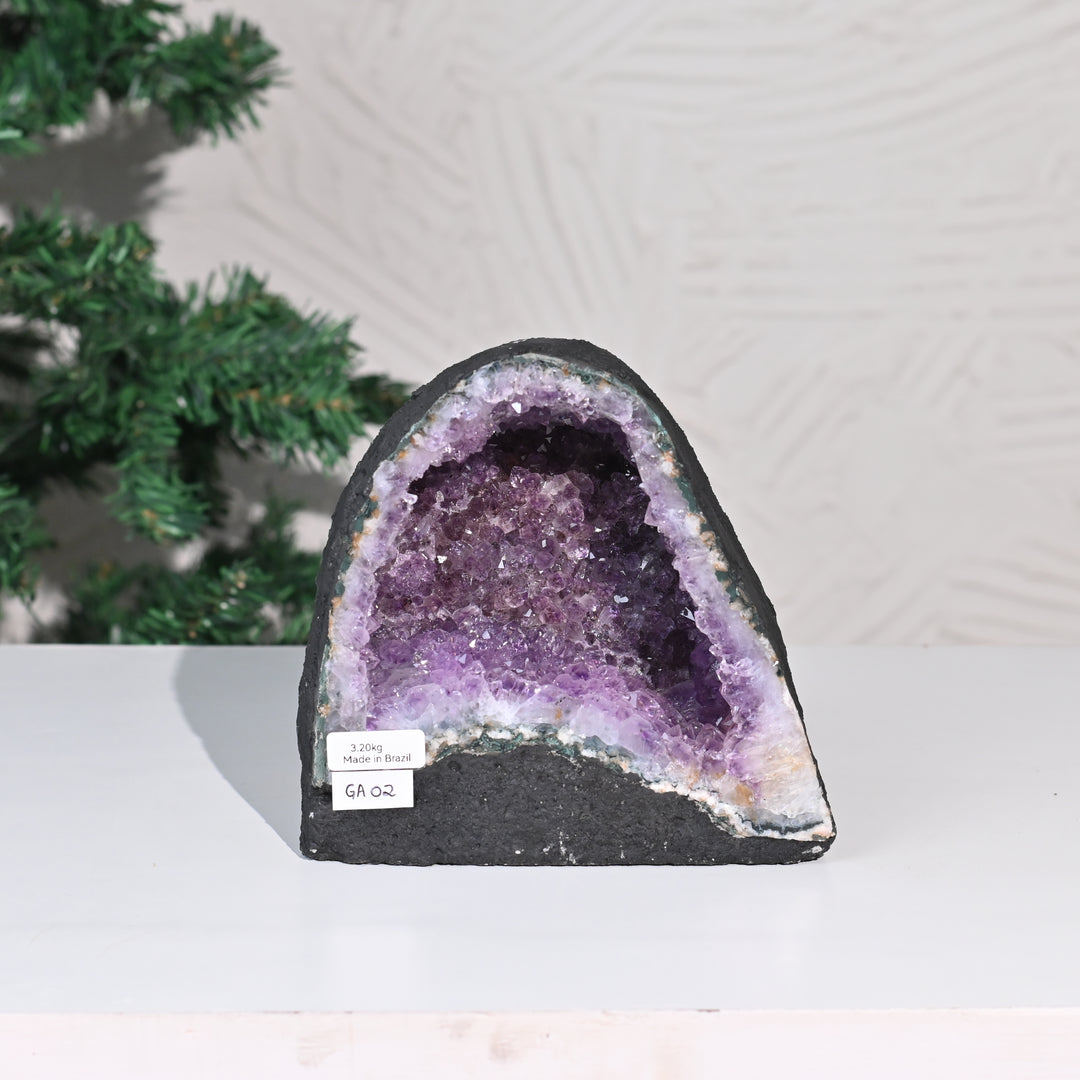 Natural Amethyst Geode 3.20kg - Raw Crystal for Healing