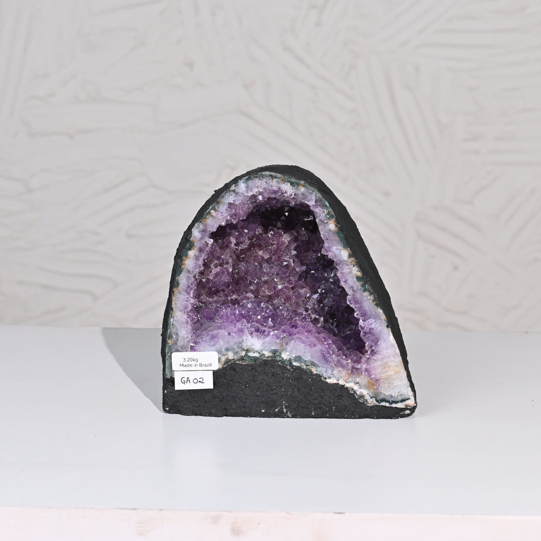 Natural Amethyst Geode 3.20kg - Raw Crystal for Healing