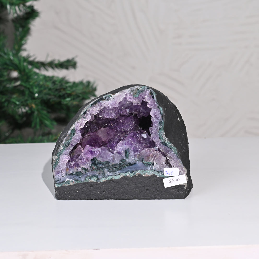 Natural Amethyst Geode 3.0kg - Raw Crystal for Healing