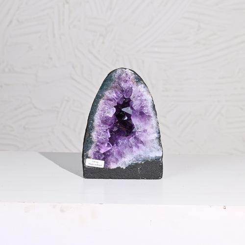 Amethyst Geode – Vibrating Crystals, Jaipur