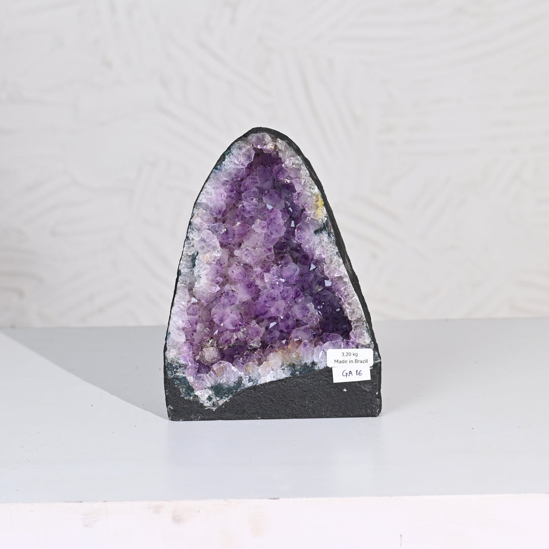 Natural Amethyst Geode 3.20kg - Raw Crystal for Healing