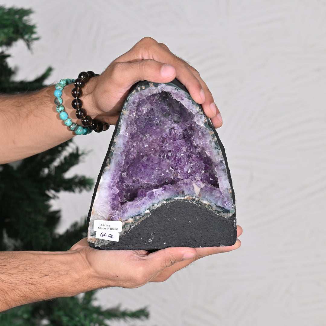 Natural Amethyst Geode 3.40kg - Raw Crystal for Healing