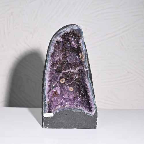 Amethyst Geode – Vibrating Crystals, Jaipur