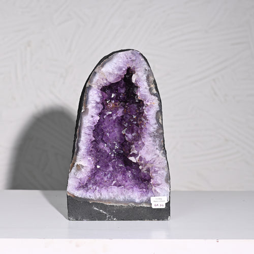 Amethyst Geode – Vibrating Crystals, Jaipur
