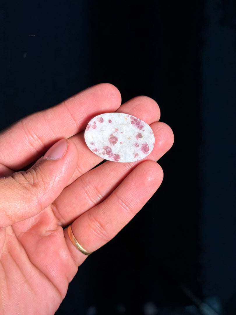 8.14g Pink Tourmaline Quartz – Rare Collector’s Gemstone