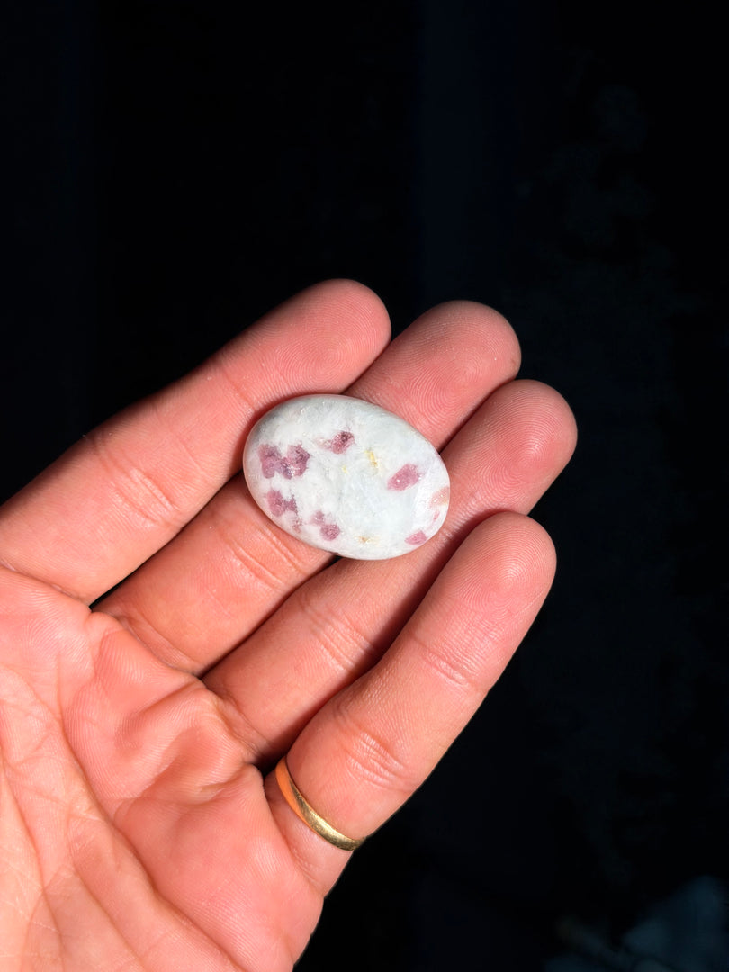 8.58g Pink Tourmaline Quartz – Natural Healing Crystal Stone