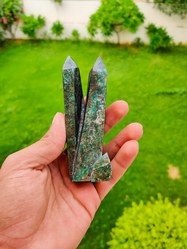 Green Aventurine Cluster Tower – Vibrating Crystals, Jaipur
