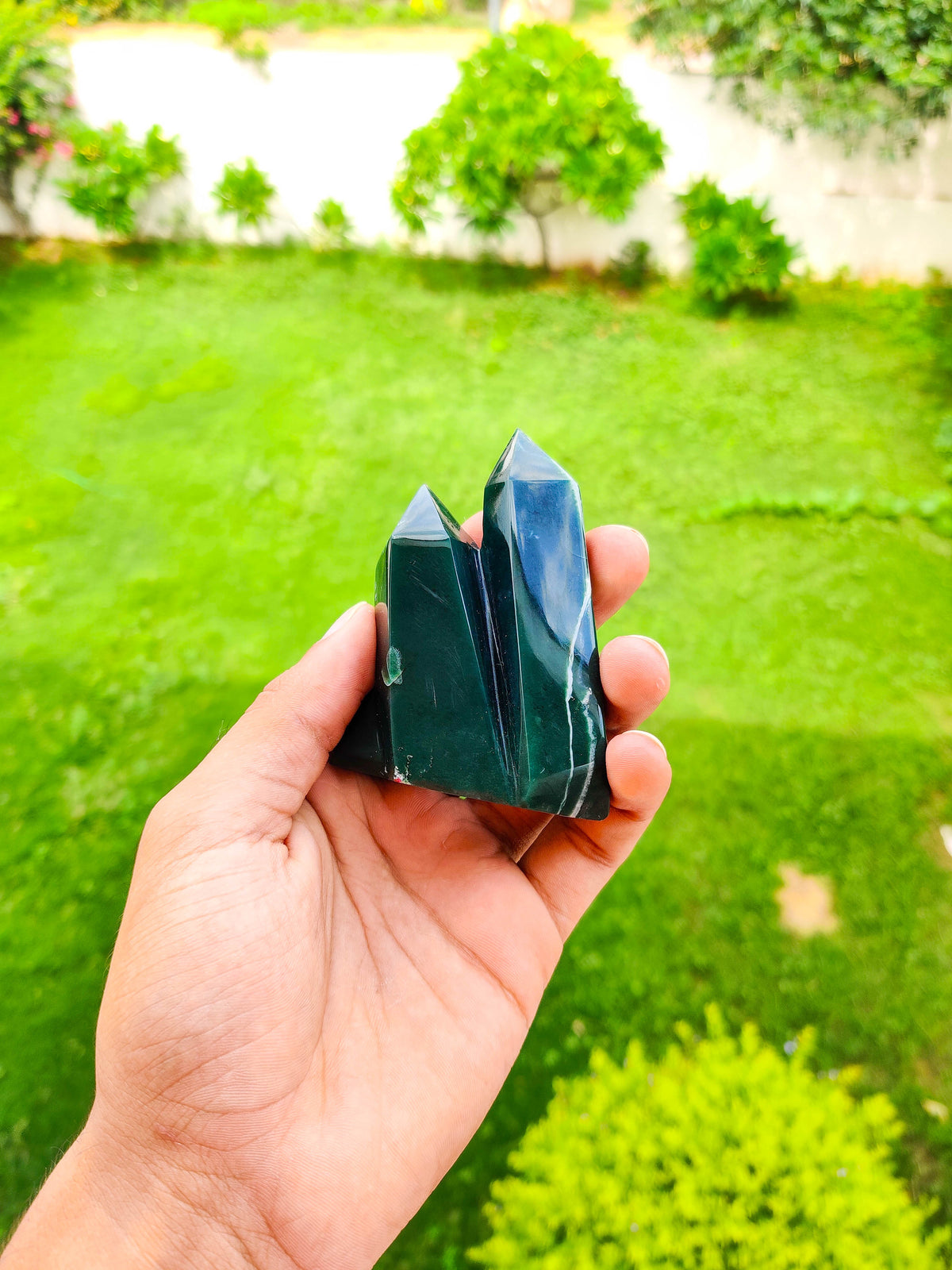 Moss Agate Cluster Tower – Vibrating Crystals, Jaipur