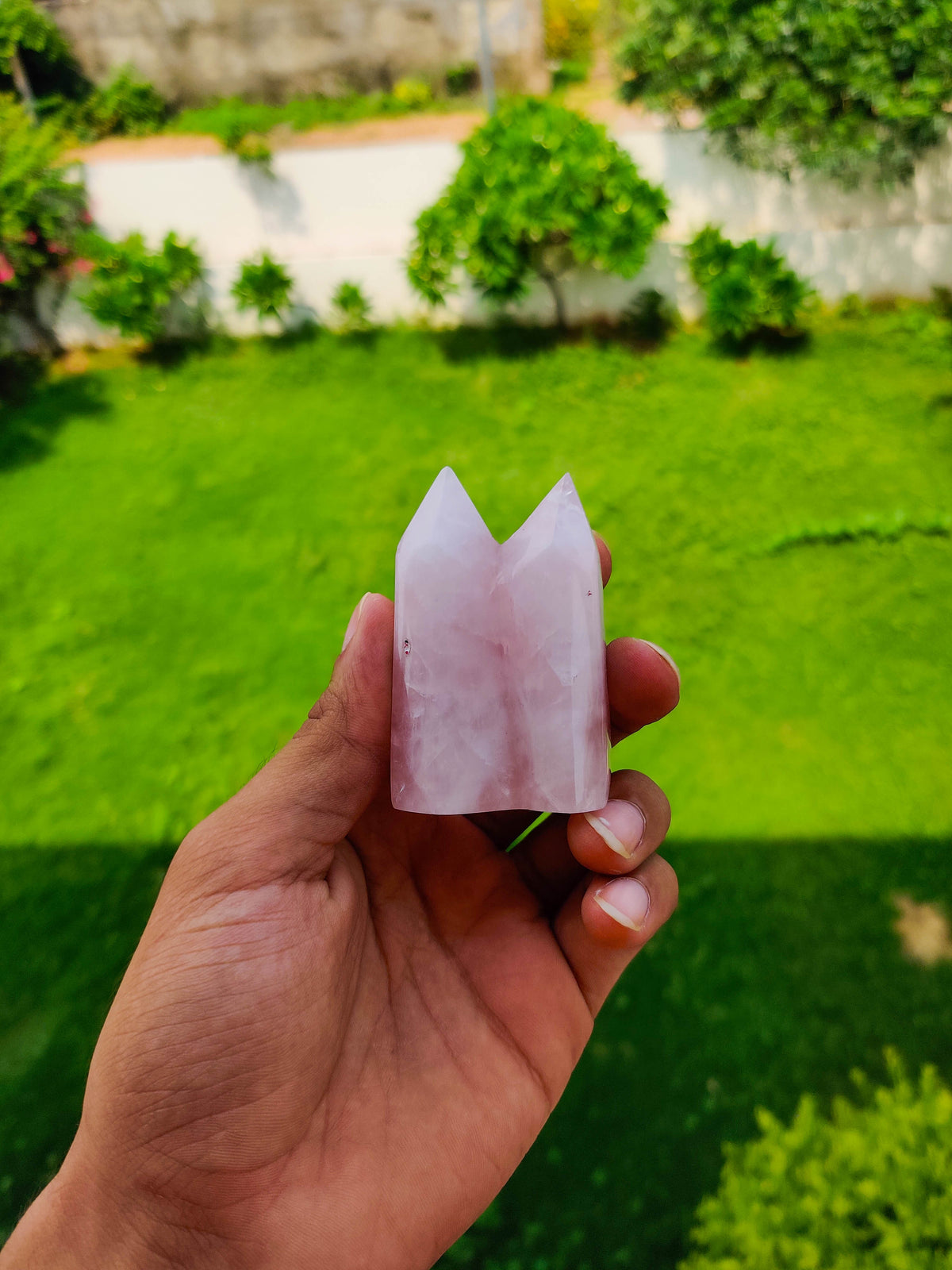 Rose Quartz Cluster Tower – Vibrating Crystals, Jaipur