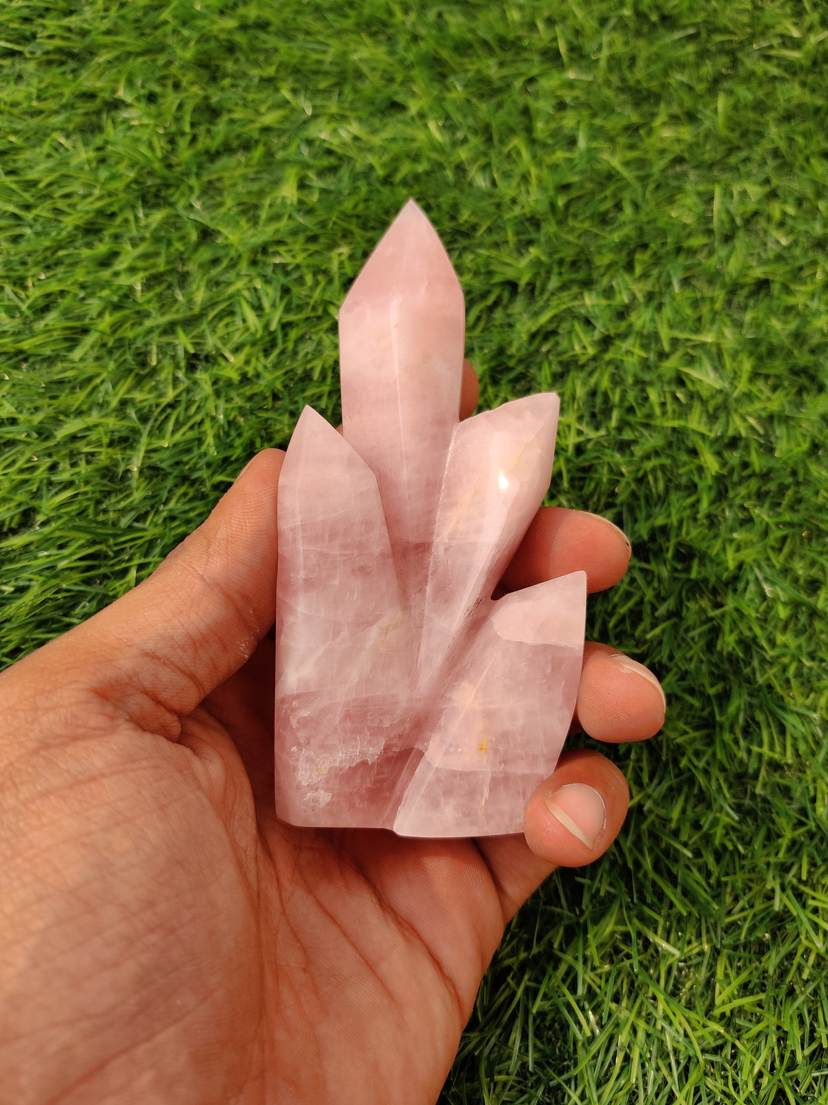 Rose Quartz Tower – Vibrating Crystals, Jaipur