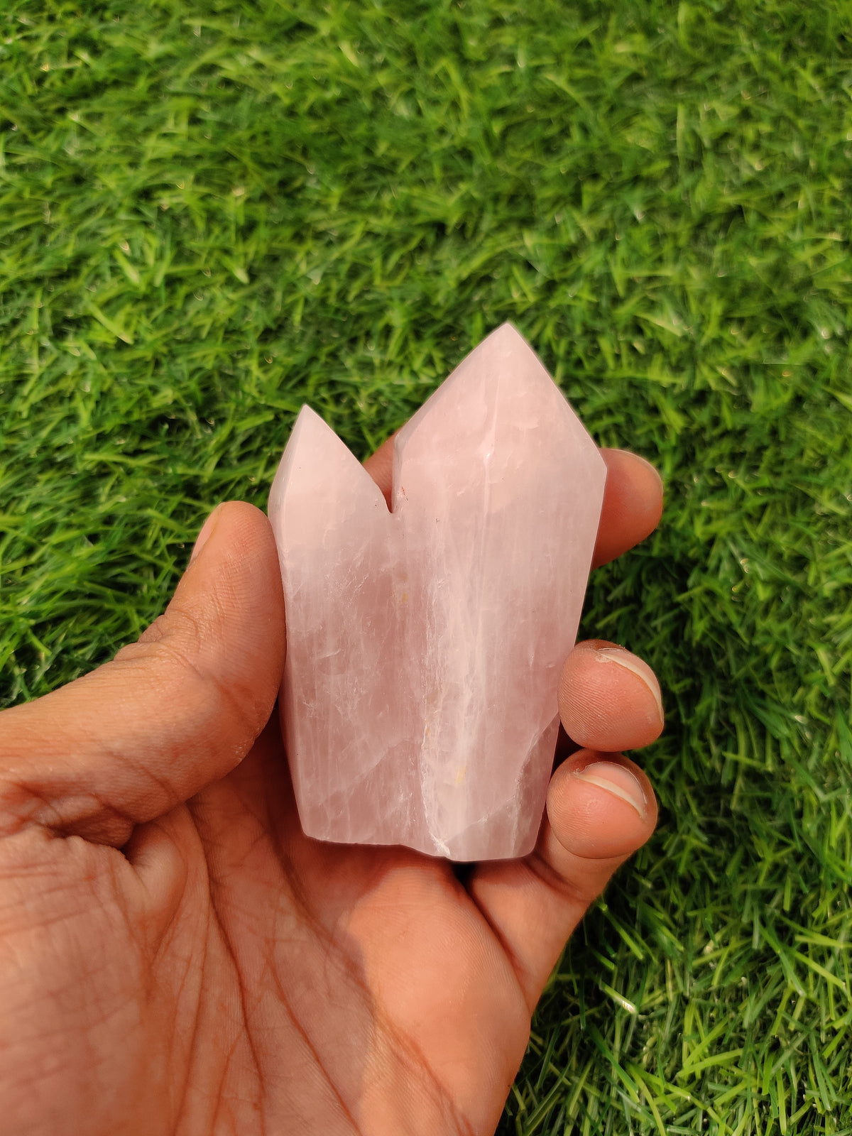 Rose Quartz Tower – Vibrating Crystals, Jaipur