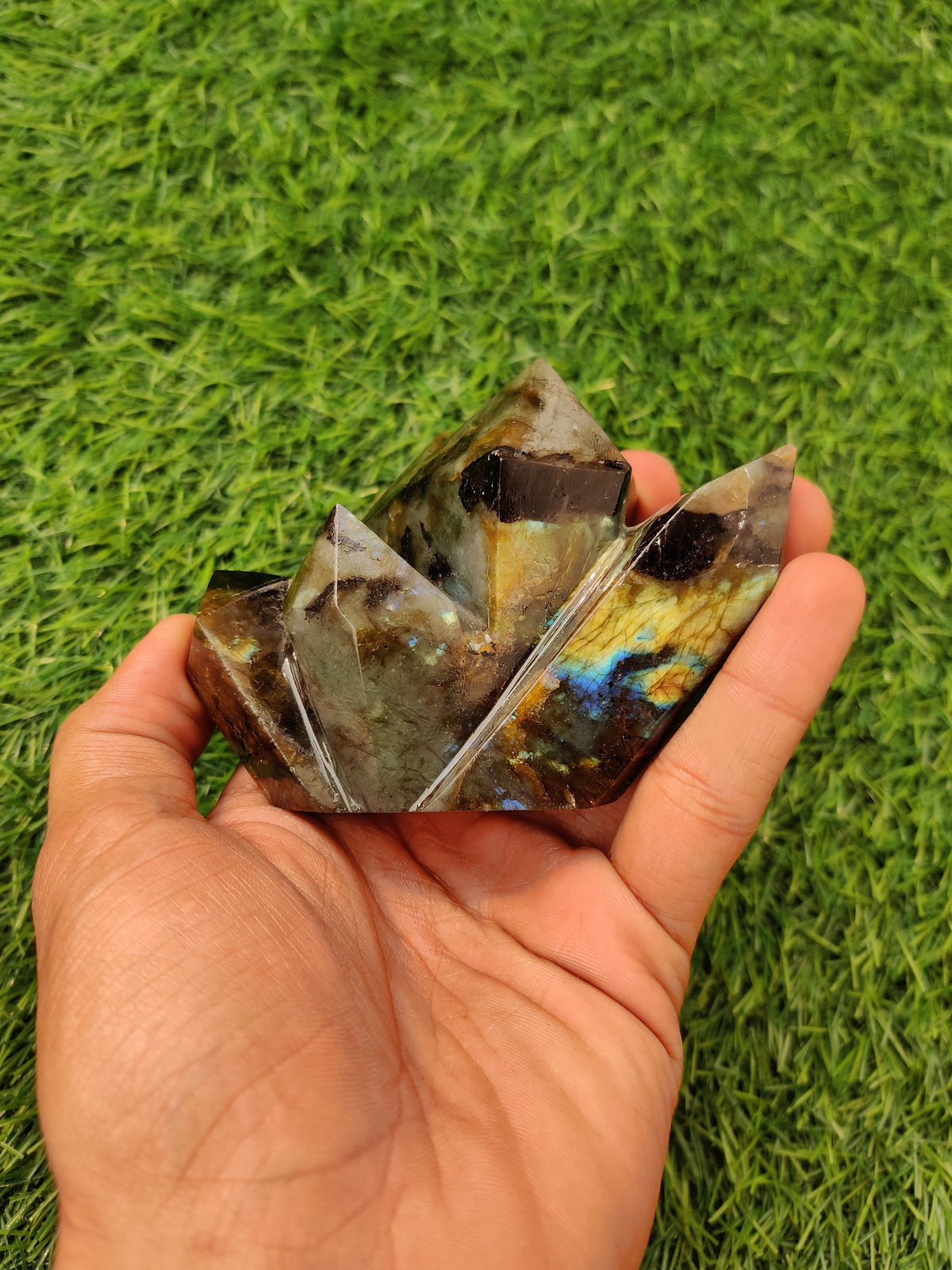 Labradorite Tower – Vibrating Crystals, Jaipur