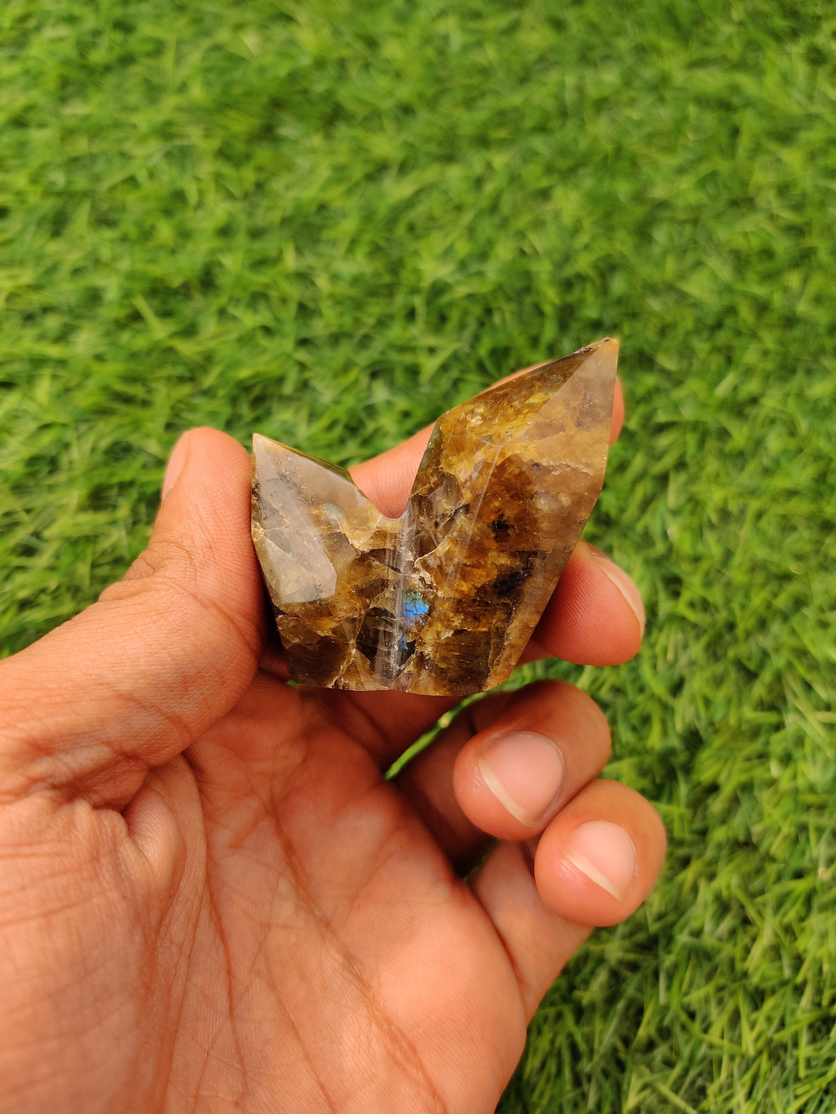 Labradorite Tower – Vibrating Crystals, Jaipur