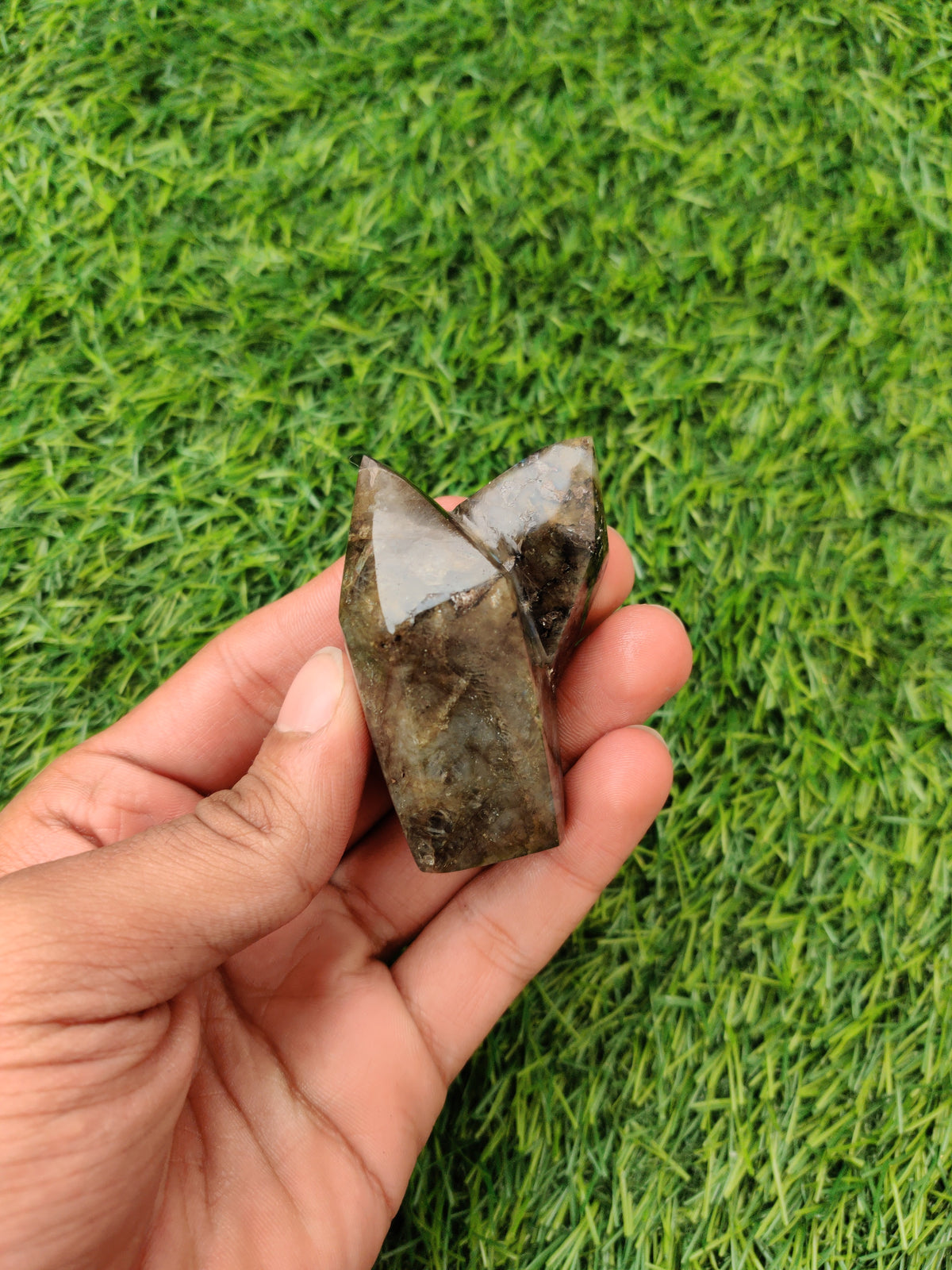 Labradorite Tower – Vibrating Crystals, Jaipur