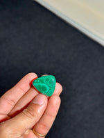 Load image into Gallery viewer, 12.00g Malachite Stone – Natural Green Healing Crystal