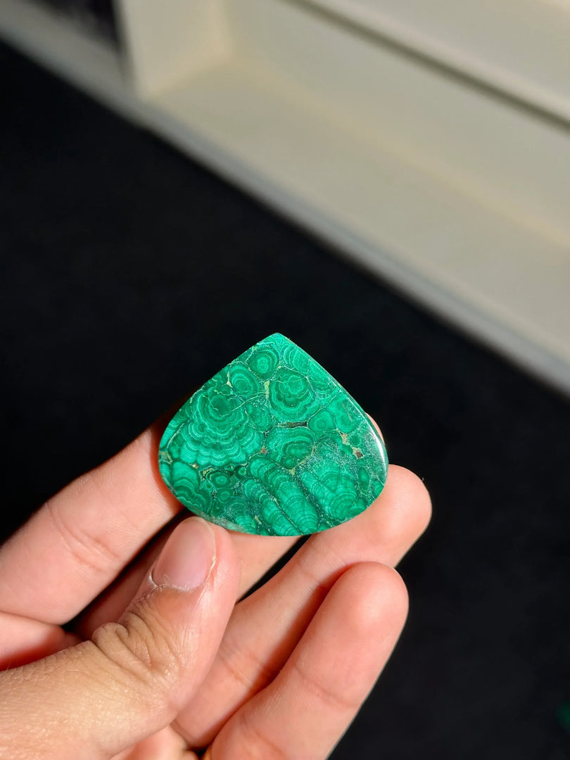 Malachite Crystal Stone 21.16g – Energy & Chakra Healing