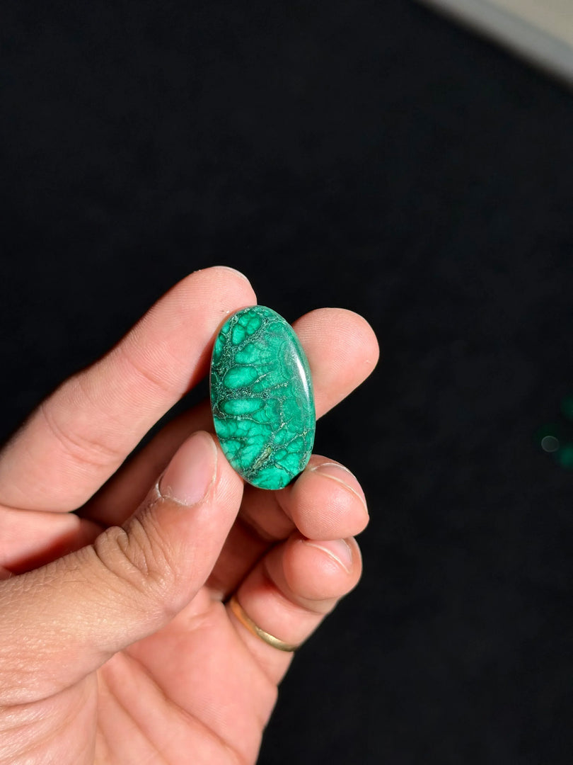 Genuine Malachite 10.23g – Premium Quality Healing Crystal