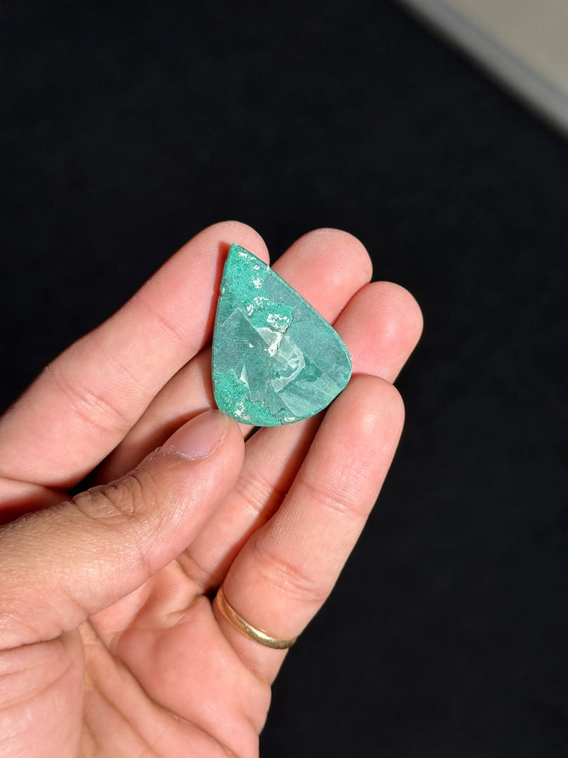 Premium Malachite 13.43g – Natural Crystal for Protection & Balance