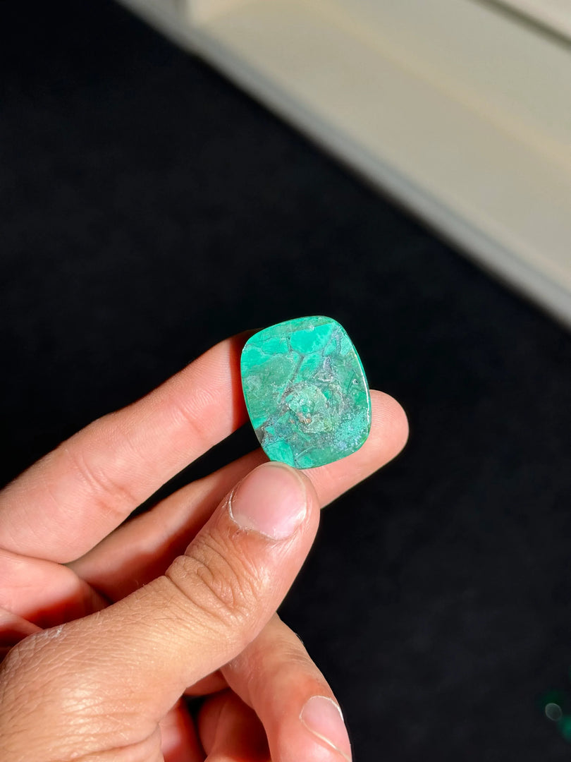 15.05g Malachite Gemstone – Natural Chakra Healing Crystal