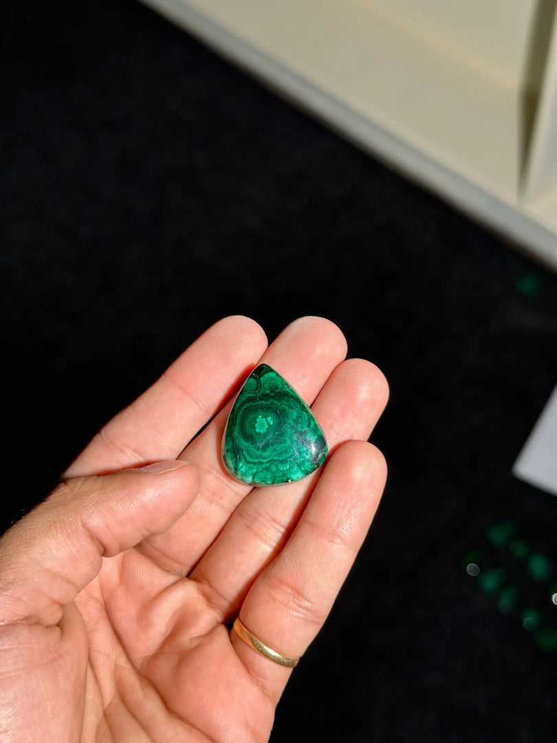 Malachite Healing Stone 10.93g – Natural Green Gemstone