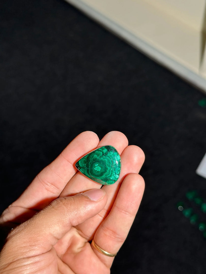 Malachite Healing Stone 10.93g – Natural Green Gemstone