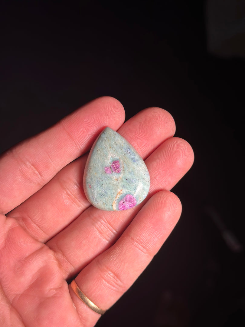 Ruby Fuchsite Crystal – 11.76g Natural Stone for Chakra Alignment & Peace