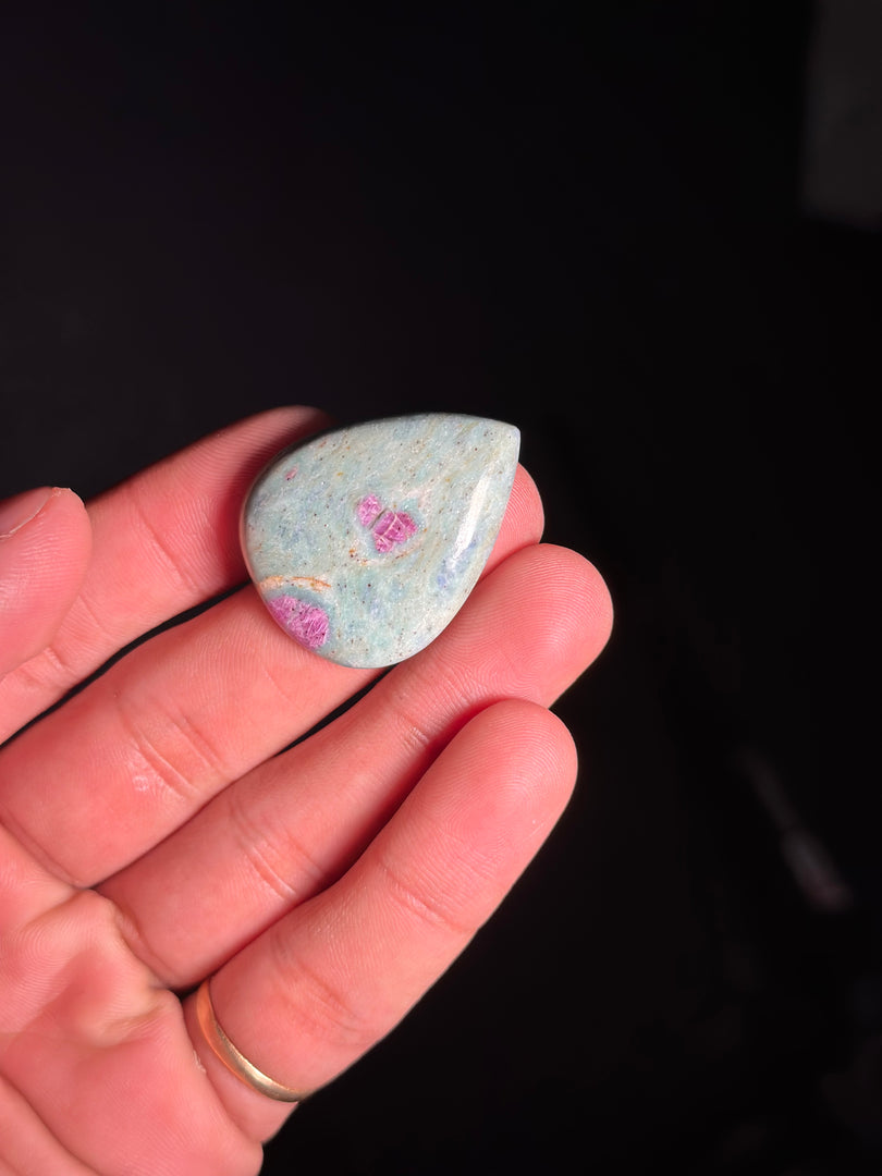 Ruby Fuchsite Crystal – 11.76g Natural Stone for Chakra Alignment & Peace