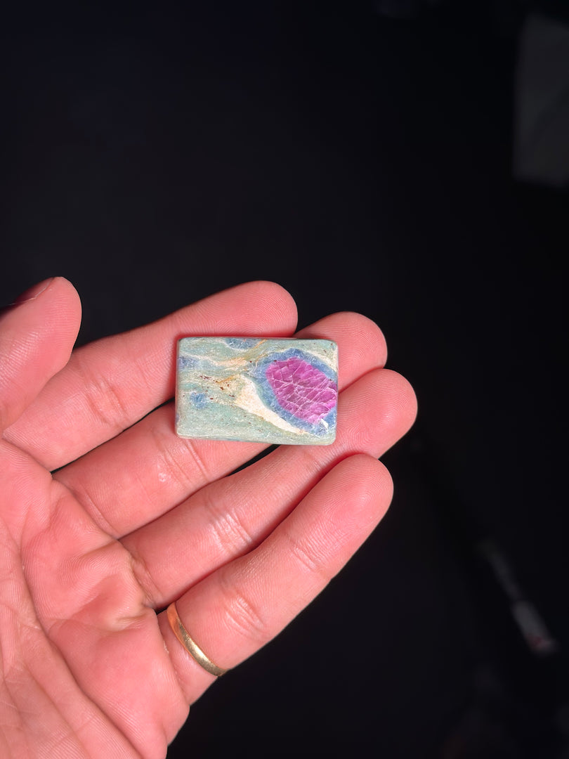 Ruby Fuchsite High Quality Crystal – 13.65g Natural Stone for Healing & Harmony